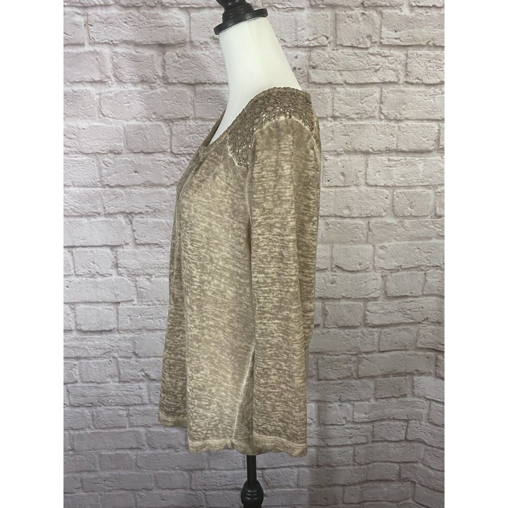 VENUS Top XL Brown Deep V Neck Crochet Lace Silver Buttons Shirt EUC 8949 - Picture 4 of 7
